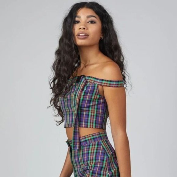 Plaid Off-Shoulder Crop Top - Picture 2 of 6
